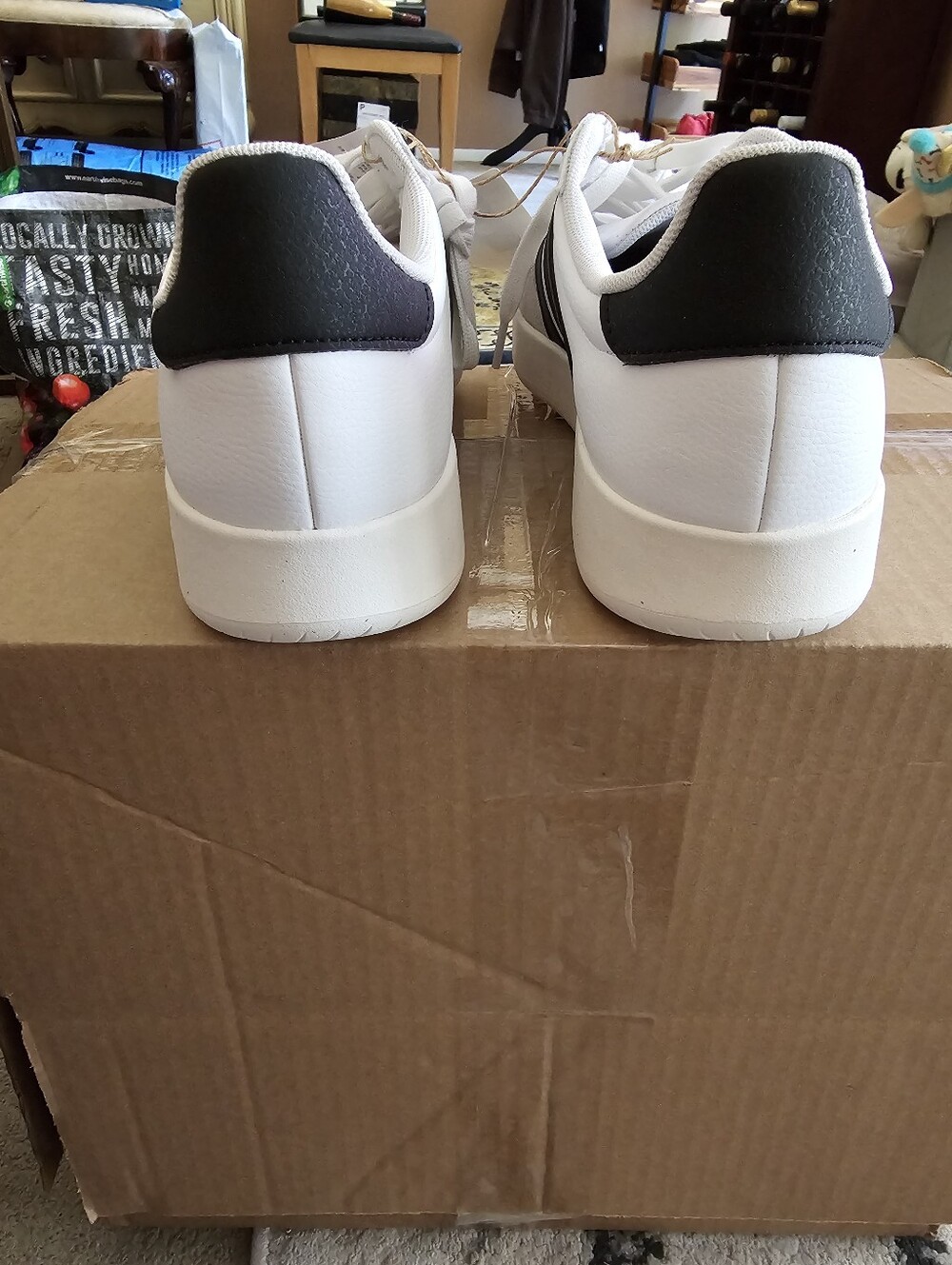 adidas Women's Barreda Leather and Suede Low Top Sneakers  Size 11 New - Picture 6 of 9
